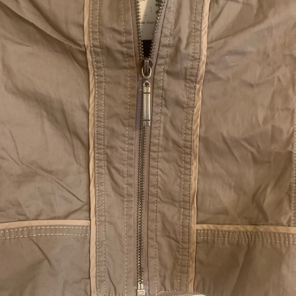 COPY - Jacket - Picture 2 of 5